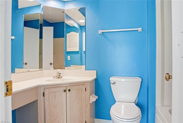 1645 Cottenham LN, Virginia Beach, VA 23454