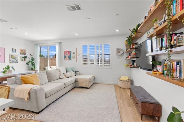 680 Echelon Street, Las Vegas, NV 89138
