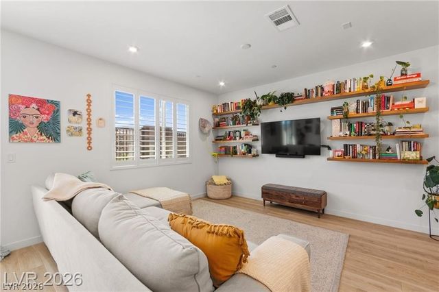 680 Echelon Street, Las Vegas, NV 89138