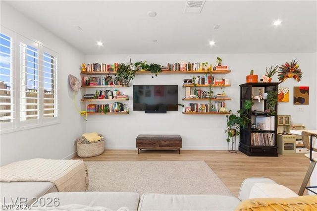 680 Echelon Street, Las Vegas, NV 89138