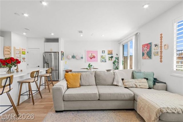680 Echelon Street, Las Vegas, NV 89138