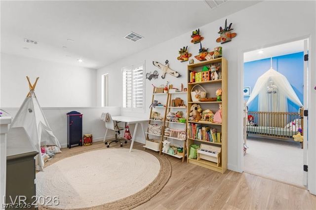 680 Echelon Street, Las Vegas, NV 89138
