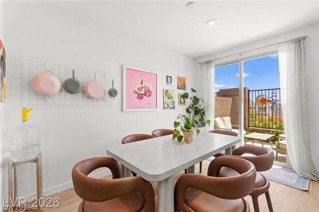 680 Echelon Street, Las Vegas, NV 89138