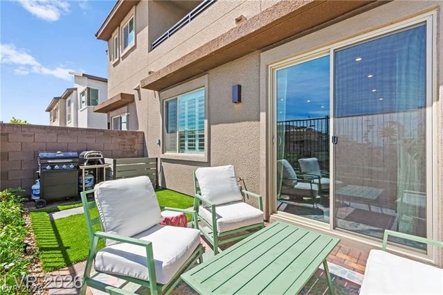 680 Echelon Street, Las Vegas, NV 89138