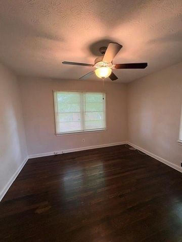 2174 Trailwood Drive SE, Smyrna, GA 30080