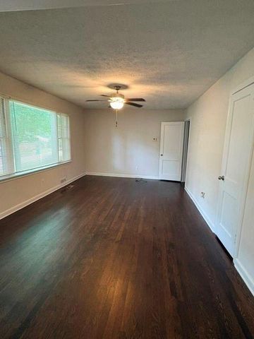 2174 Trailwood Drive SE, Smyrna, GA 30080