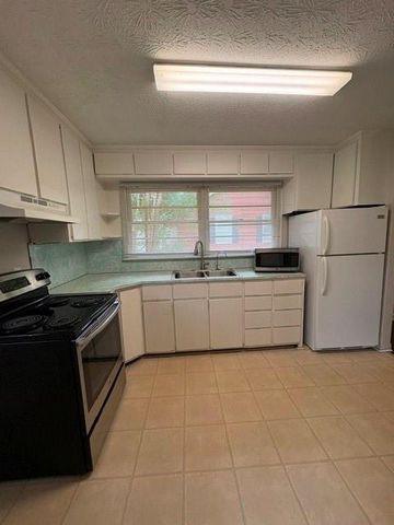 2174 Trailwood Drive SE, Smyrna, GA 30080