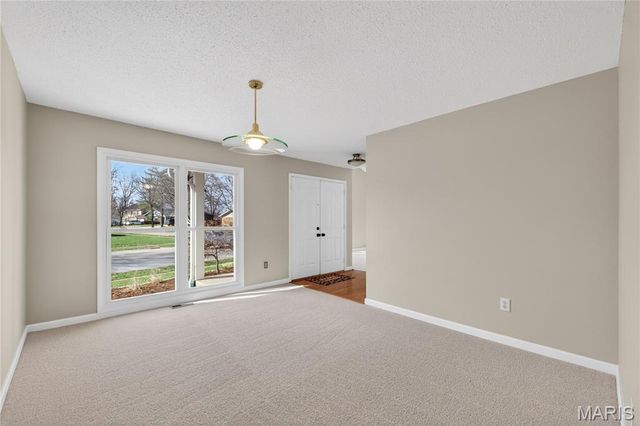 15424 Country Ridge Drive, Chesterfield, MO 63017