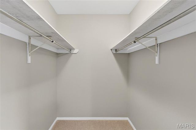 15424 Country Ridge Drive, Chesterfield, MO 63017