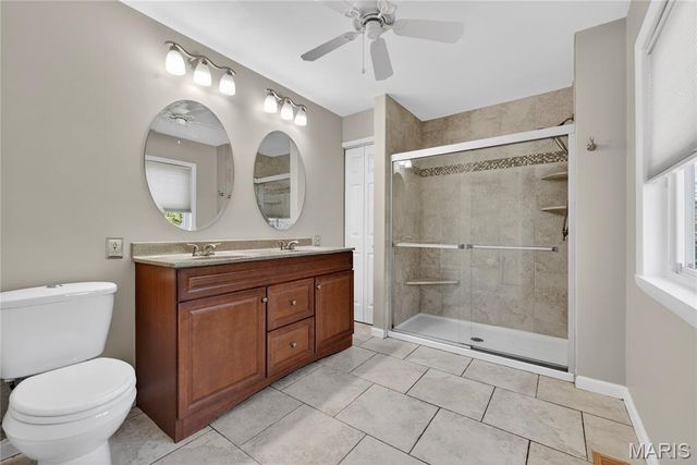 15424 Country Ridge Drive, Chesterfield, MO 63017