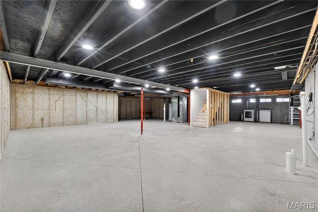 15424 Country Ridge Drive, Chesterfield, MO 63017