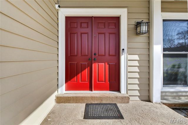 15424 Country Ridge Drive, Chesterfield, MO 63017