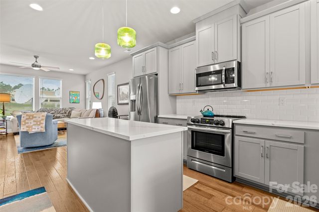 2103 Isom Street, Charlotte, NC 28208