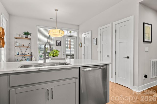 2103 Isom Street, Charlotte, NC 28208