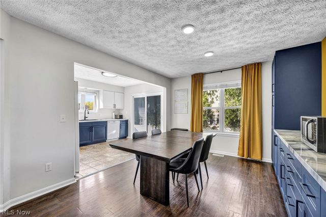 554 Hastings Court, Akron, OH 44319