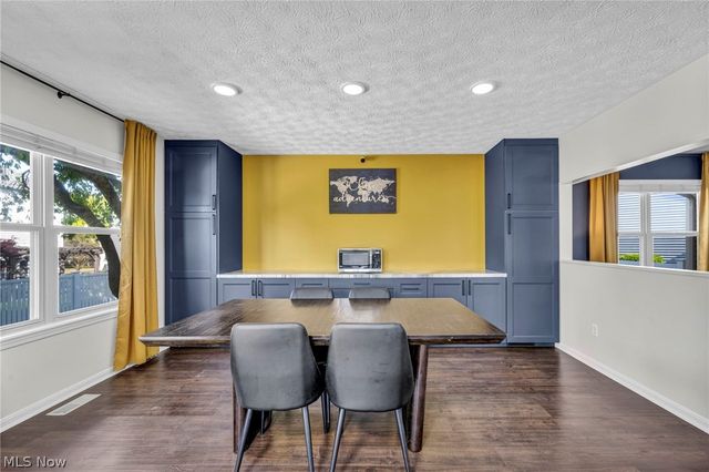 554 Hastings Court, Akron, OH 44319