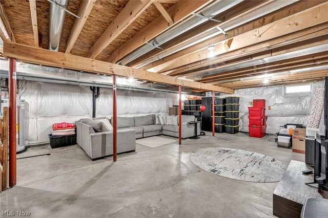 554 Hastings Court, Akron, OH 44319