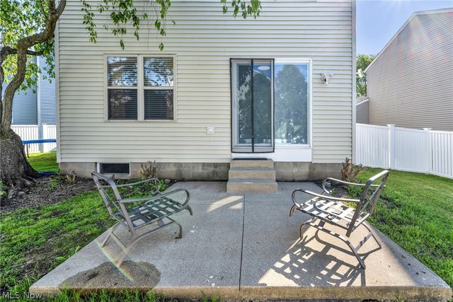 554 Hastings Court, Akron, OH 44319