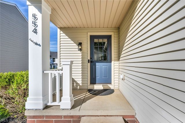 554 Hastings Court, Akron, OH 44319