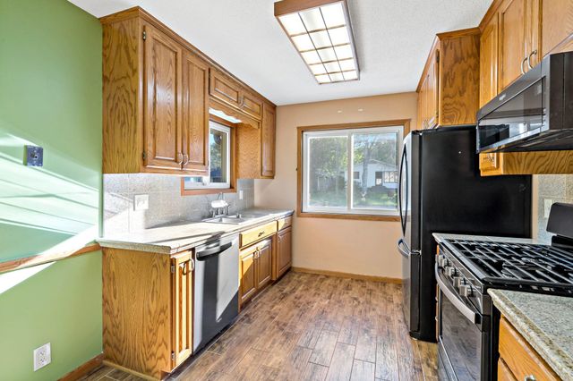 2069 N Ivy Street, North Saint Paul, MN 55109