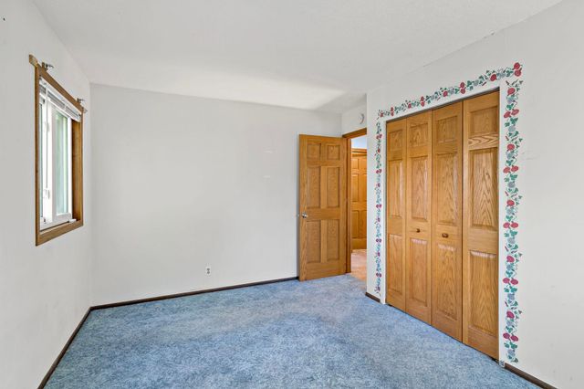 2069 N Ivy Street, North Saint Paul, MN 55109
