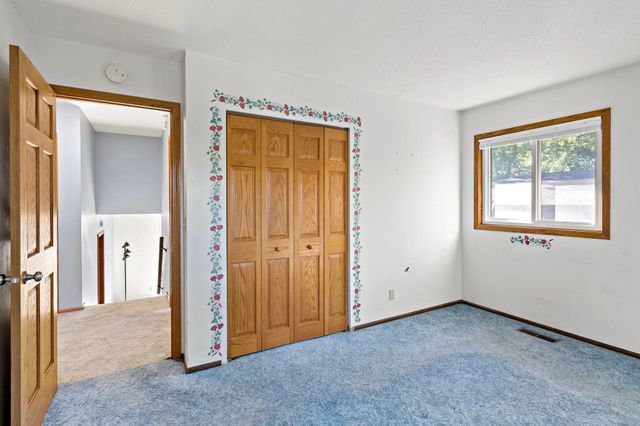 2069 N Ivy Street, North Saint Paul, MN 55109