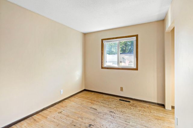 2069 N Ivy Street, North Saint Paul, MN 55109