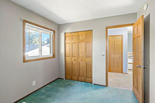 2069 N Ivy Street, North Saint Paul, MN 55109