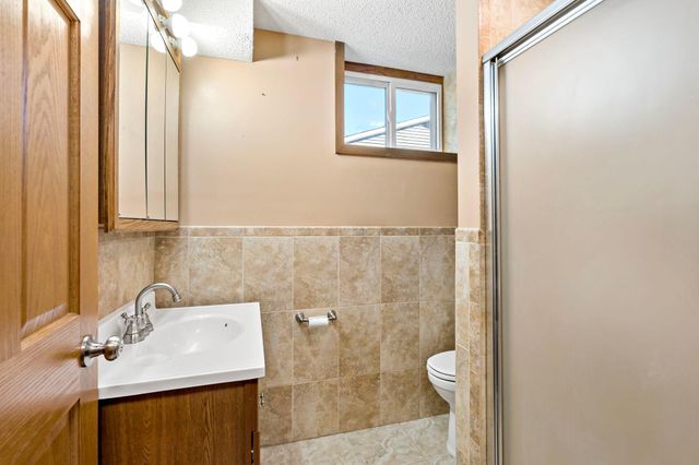 2069 N Ivy Street, North Saint Paul, MN 55109