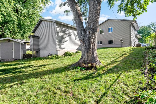 2069 N Ivy Street, North Saint Paul, MN 55109