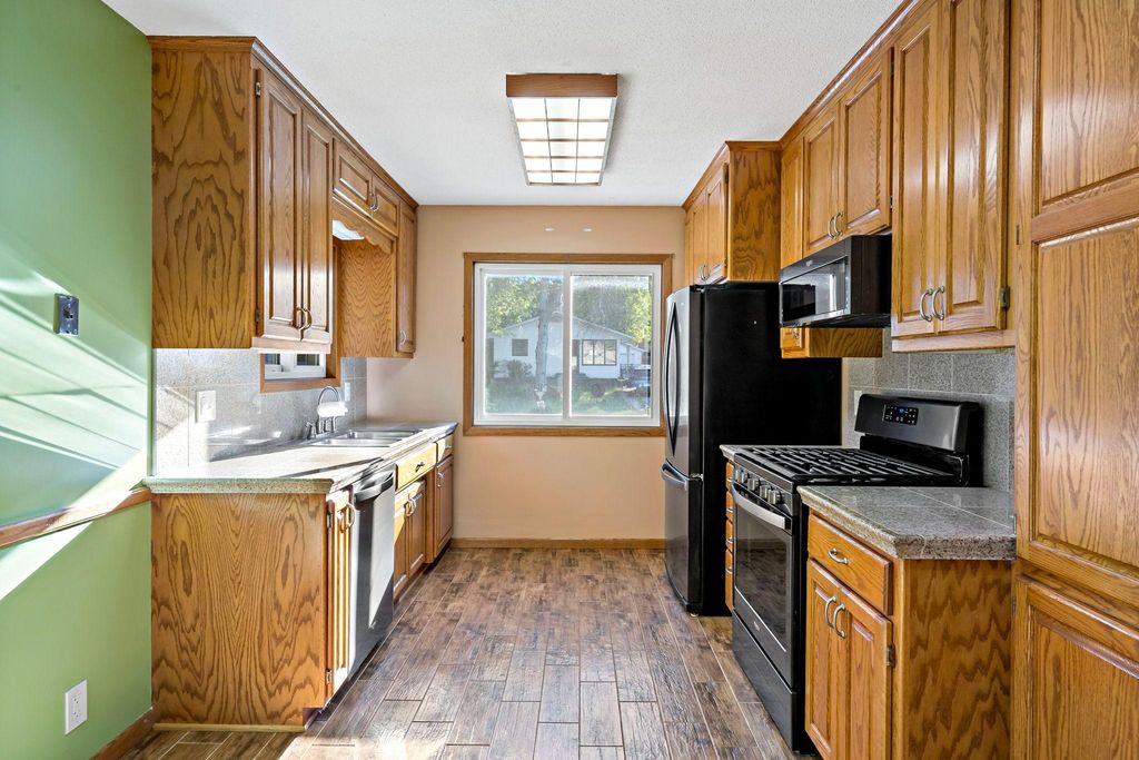 2069 N Ivy Street, North Saint Paul, MN 55109 — photo 3