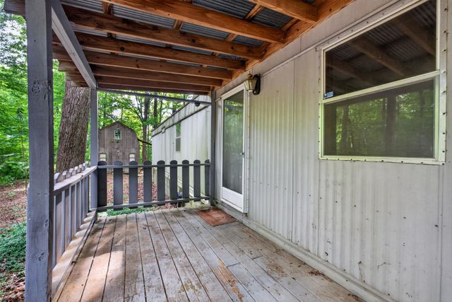 360 Floyd Dr, Smithville, TN 37166