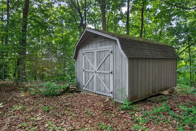 360 Floyd Dr, Smithville, TN 37166
