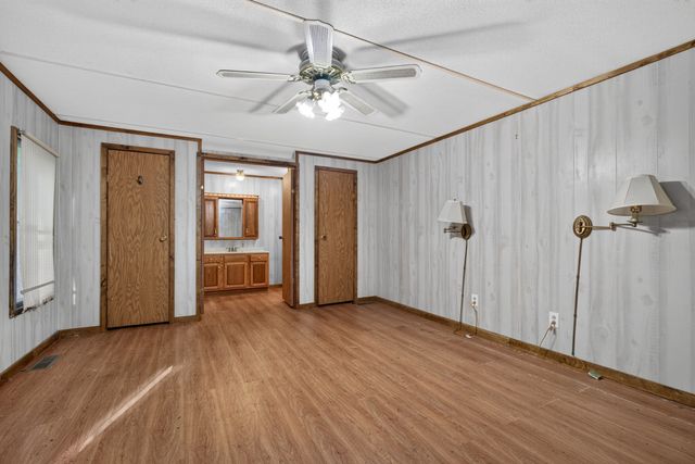 360 Floyd Dr, Smithville, TN 37166