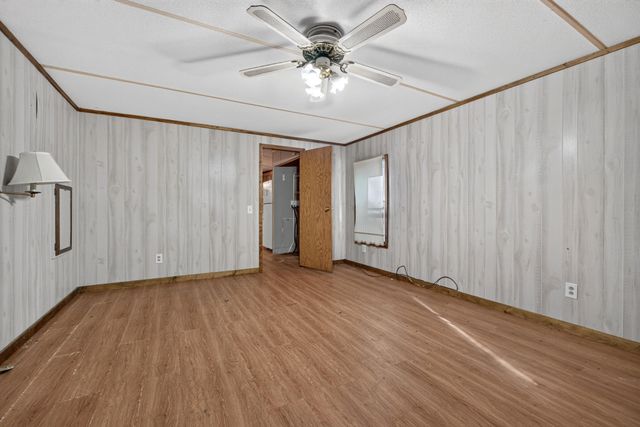 360 Floyd Dr, Smithville, TN 37166