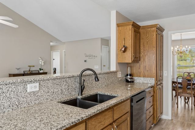 3011 Candlelite Dr, Spring Hill, TN 37174