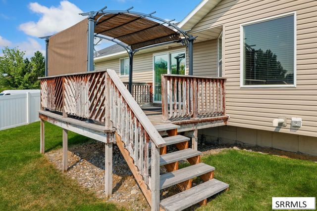 493 N 4th W, Rigby, ID 83422