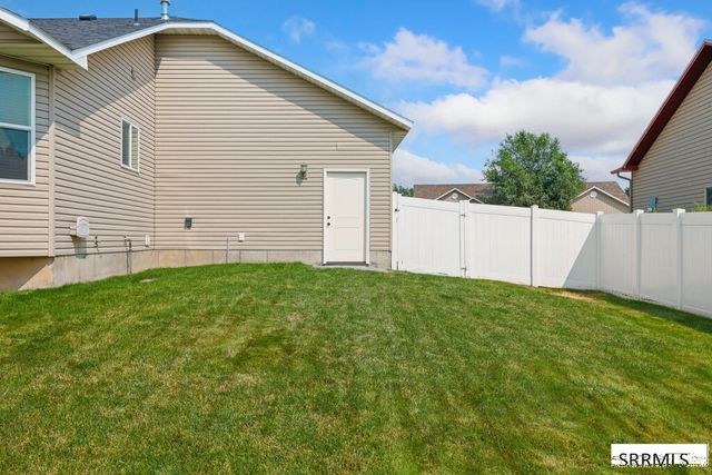 493 N 4th W, Rigby, ID 83422
