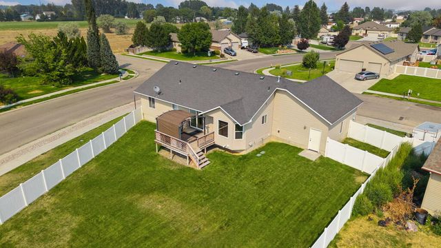 493 N 4th W, Rigby, ID 83422