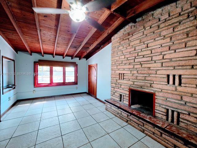 6208 SW 26th St, Miramar, FL 33023