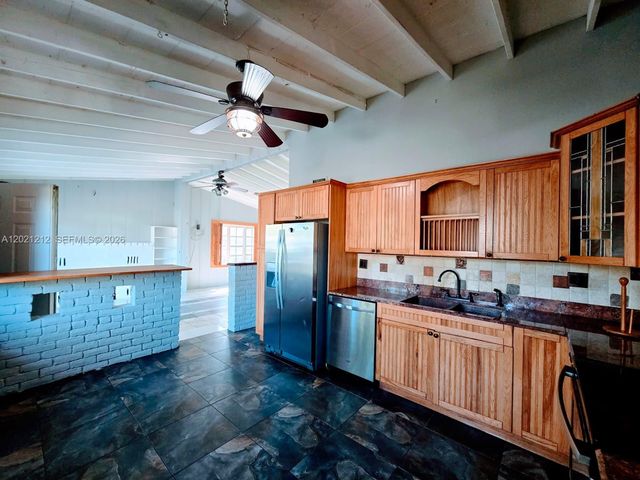6208 SW 26th St, Miramar, FL 33023