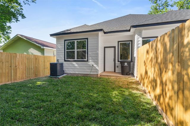 3940 Davenport Street A, Houston, TX 77051