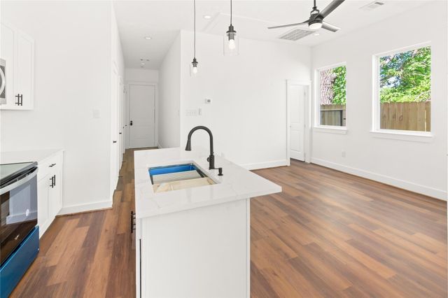 3940 Davenport Street A, Houston, TX 77051