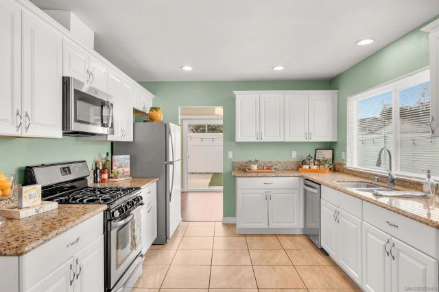 2421 S Barcelona, Spring Valley, CA 91977
