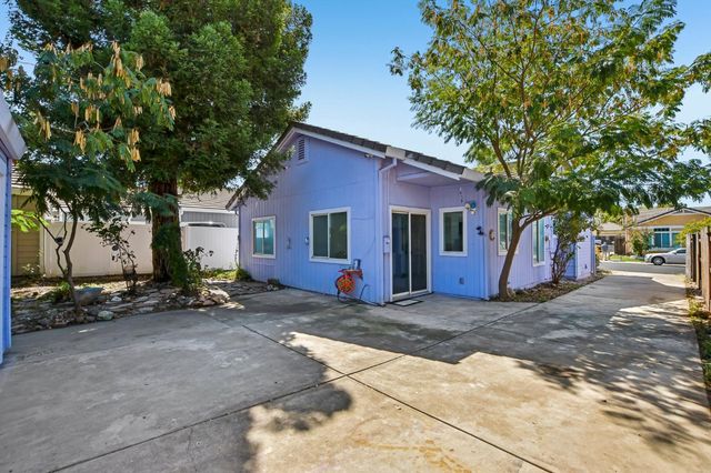 456 Parker Dr, Folsom, CA 95630