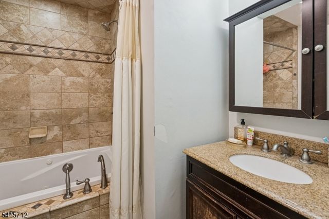 59 Sycamore Ct Ondo, Bernards Twp., NJ 07920