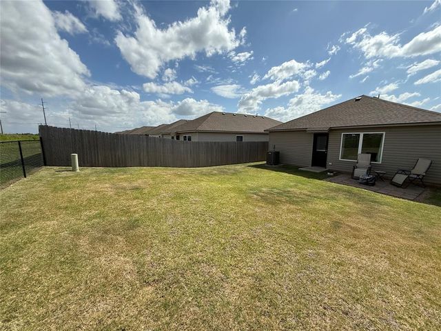 11700 Krew Way, Yukon, OK 73099