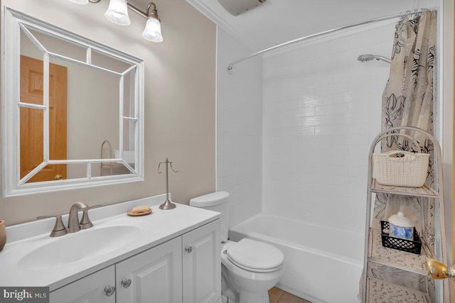 6569 SENATOR LN, Bensalem, PA 19020