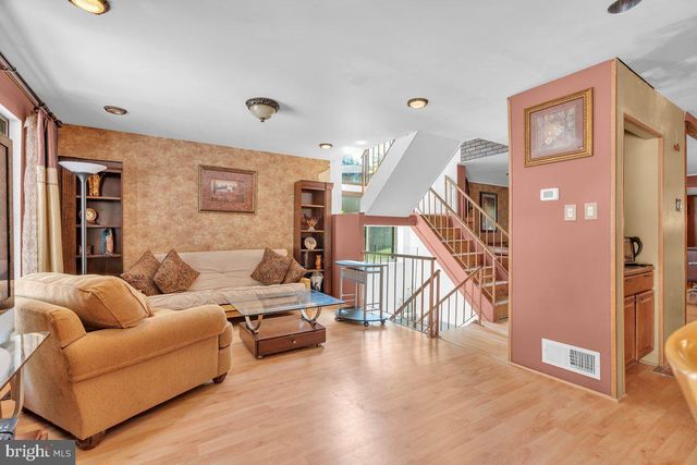 6569 SENATOR LN, Bensalem, PA 19020