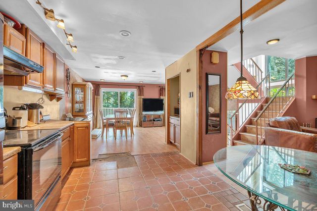 6569 SENATOR LN, Bensalem, PA 19020